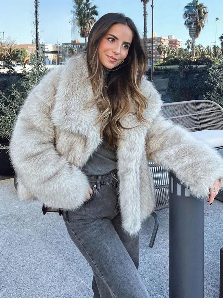 Alena | Veste en fourrure élégante